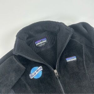Patagonia WMNS SZ M Black R2 Fleece Synchilla Jacket Embroidered Blue Moon Beer